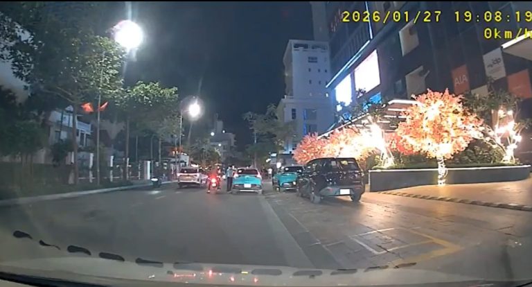 Công an vào cuộc điều tra xác minh vụ việc người đàn ông bị tác động vật lí và gục tại chỗ ở trung tâm tại Nha Trang